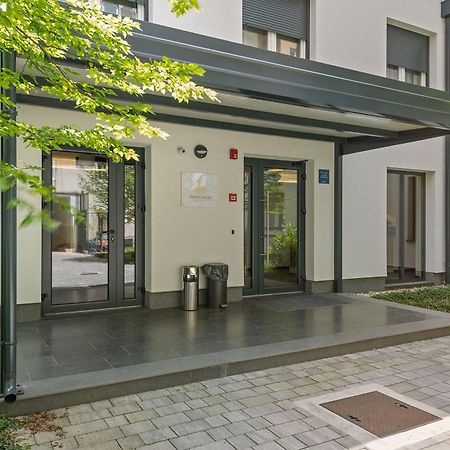 Studio Apartments Lenuzzi زغرب المظهر الخارجي الصورة